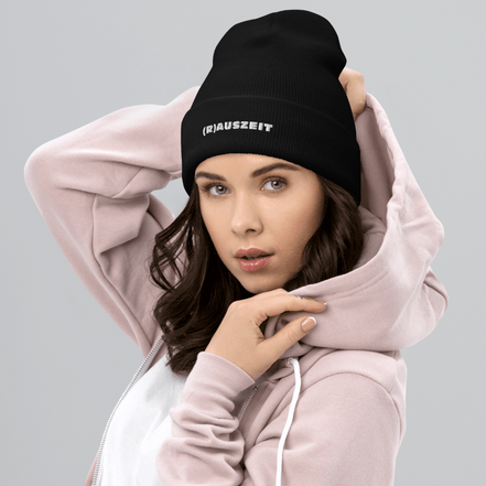 (R)AUSZEIT Beanie mit weißer Stickerei